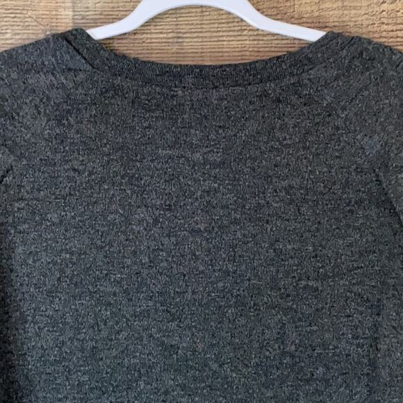 Wonderland by Orange Gray Top Sheer Mesh Embroidered Sleeves Size Small - Picture 8 of 11